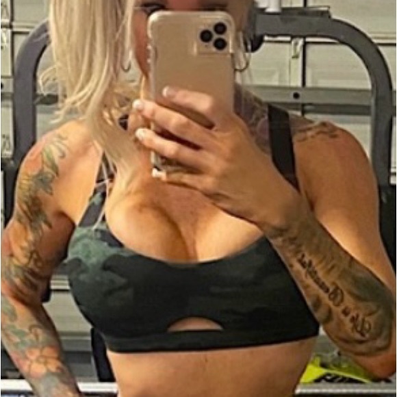 Green camo bombshell sportswear sports bra - Picture 3 of 3